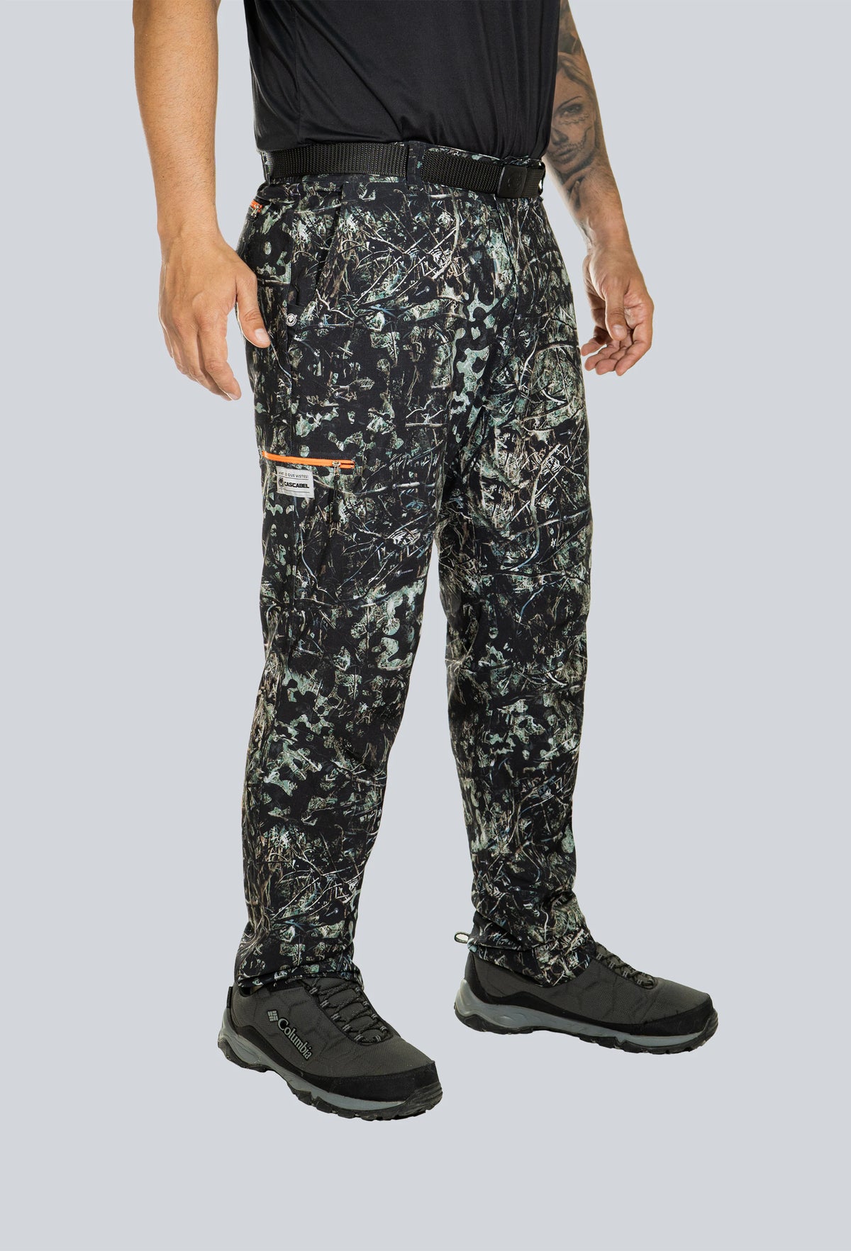 Pantalón licrado ribetes cammo pantanoso