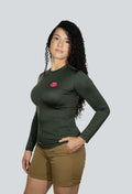 Jersey cuello redondo verde militar oscuro fondo entero
