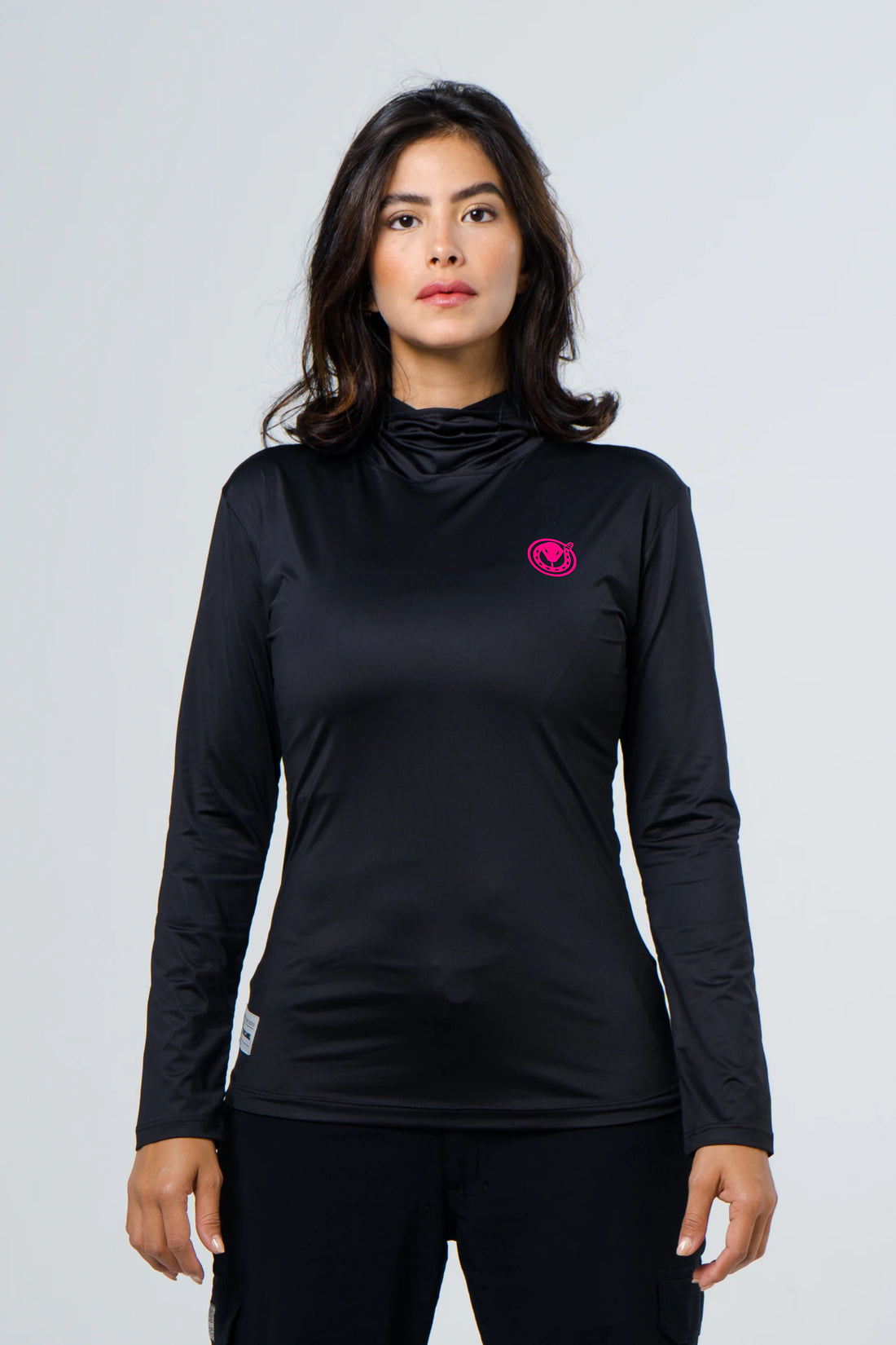 Jersey capucha dama negro fondo entero (logo fucsia)