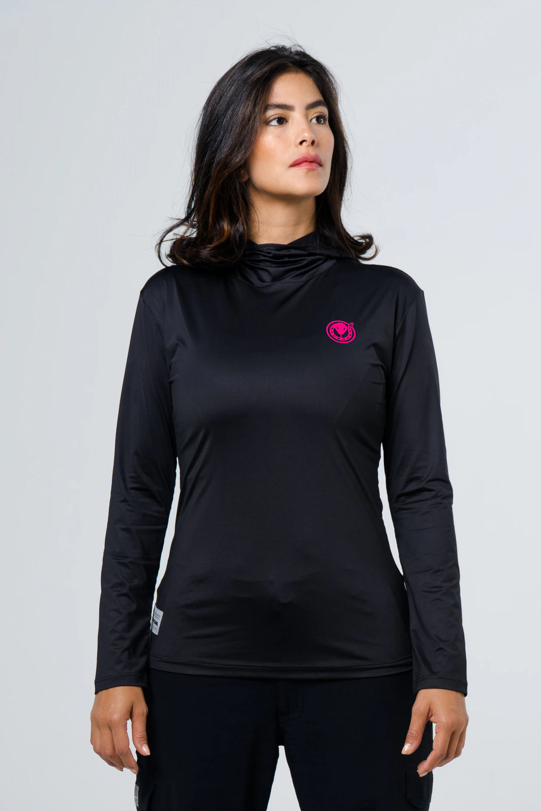 Jersey capucha dama negro fondo entero (logo fucsia)