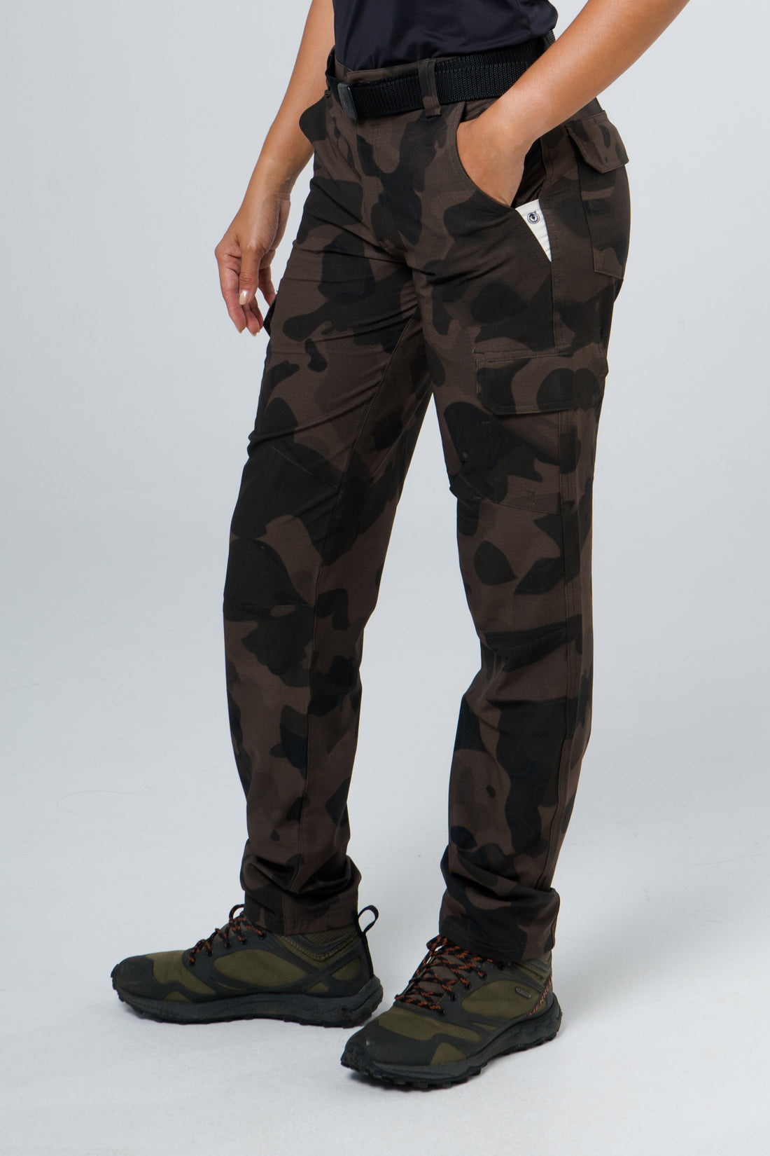 8088 PANTALÓN LICRADO CAMMO NEBULOSO OCRE OSCURO NEGRO