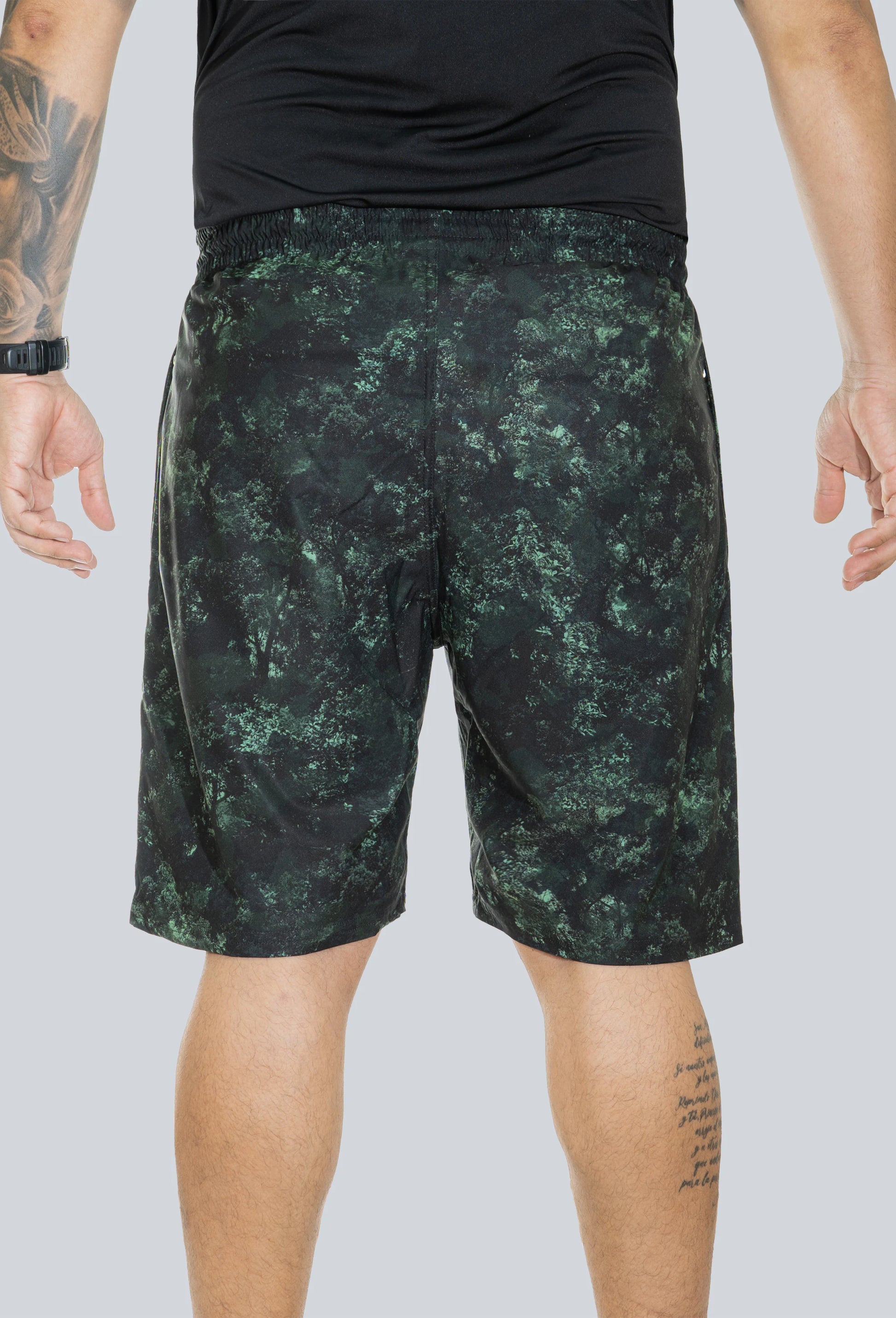 Pantaloneta licrada cierre bolsillos cammo verde amazonas