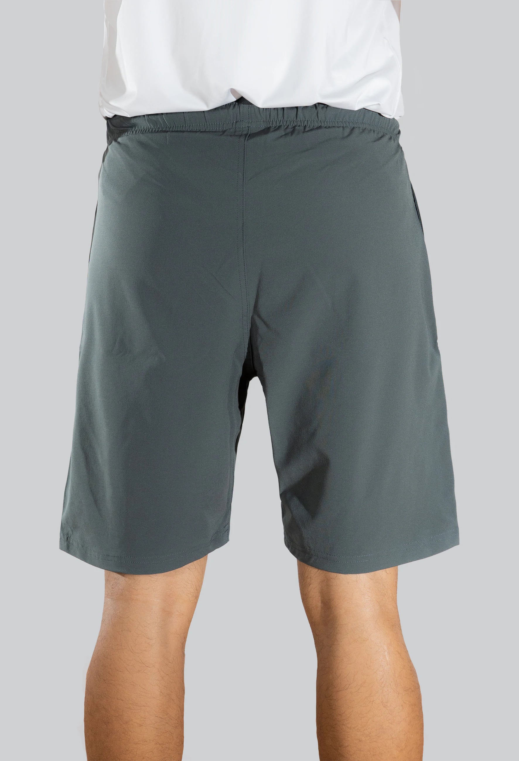 Pantaloneta licrada cierre bolsillos gris oscuro