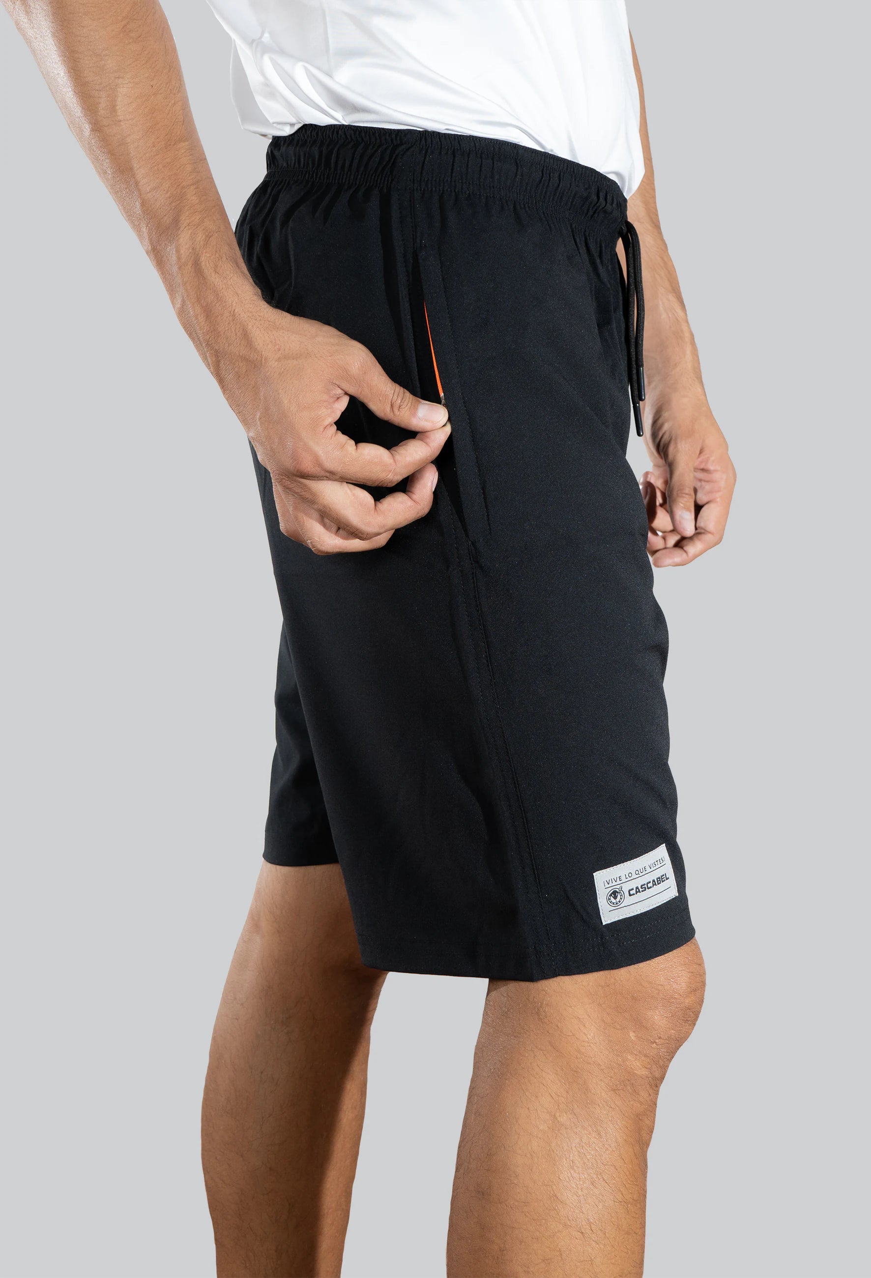 Pantaloneta licrada cierre bolsillos negro