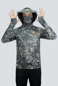 Jersey tecnico UV con proteccion facial integrada cammo pantanoso
