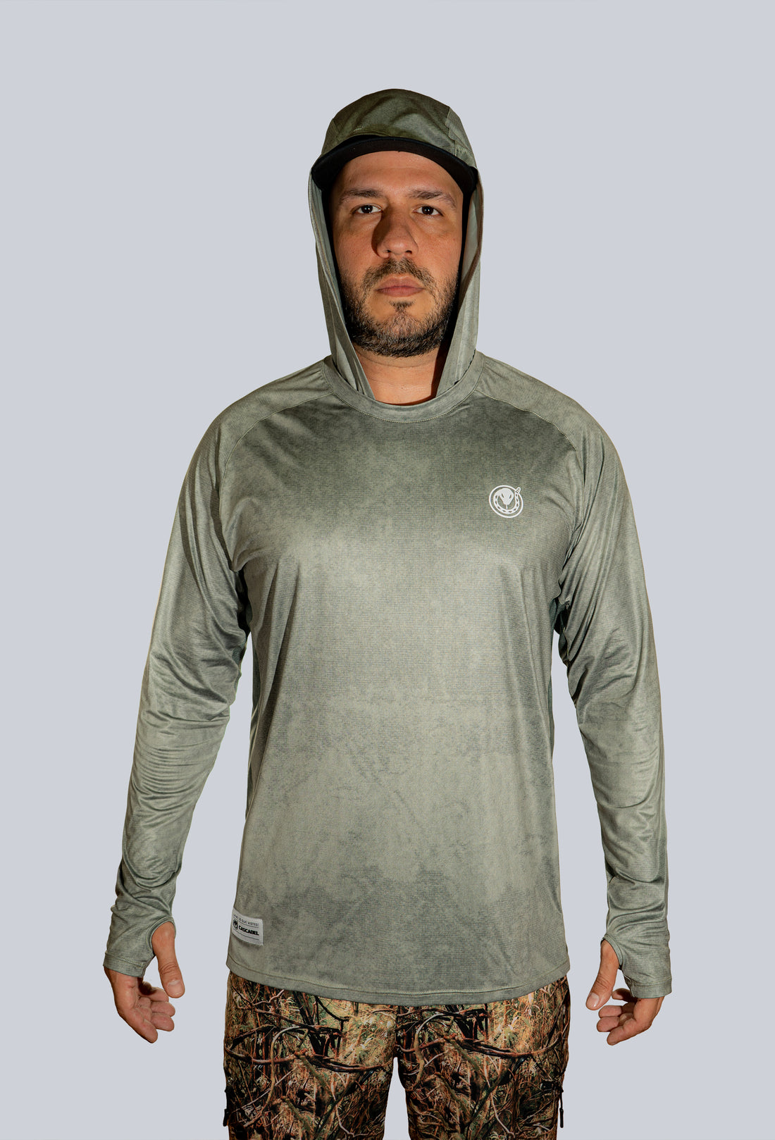 JERSEY CAPUCHA AMPLIA TUCUNARE ACUARELA FONDO VERDE 9515