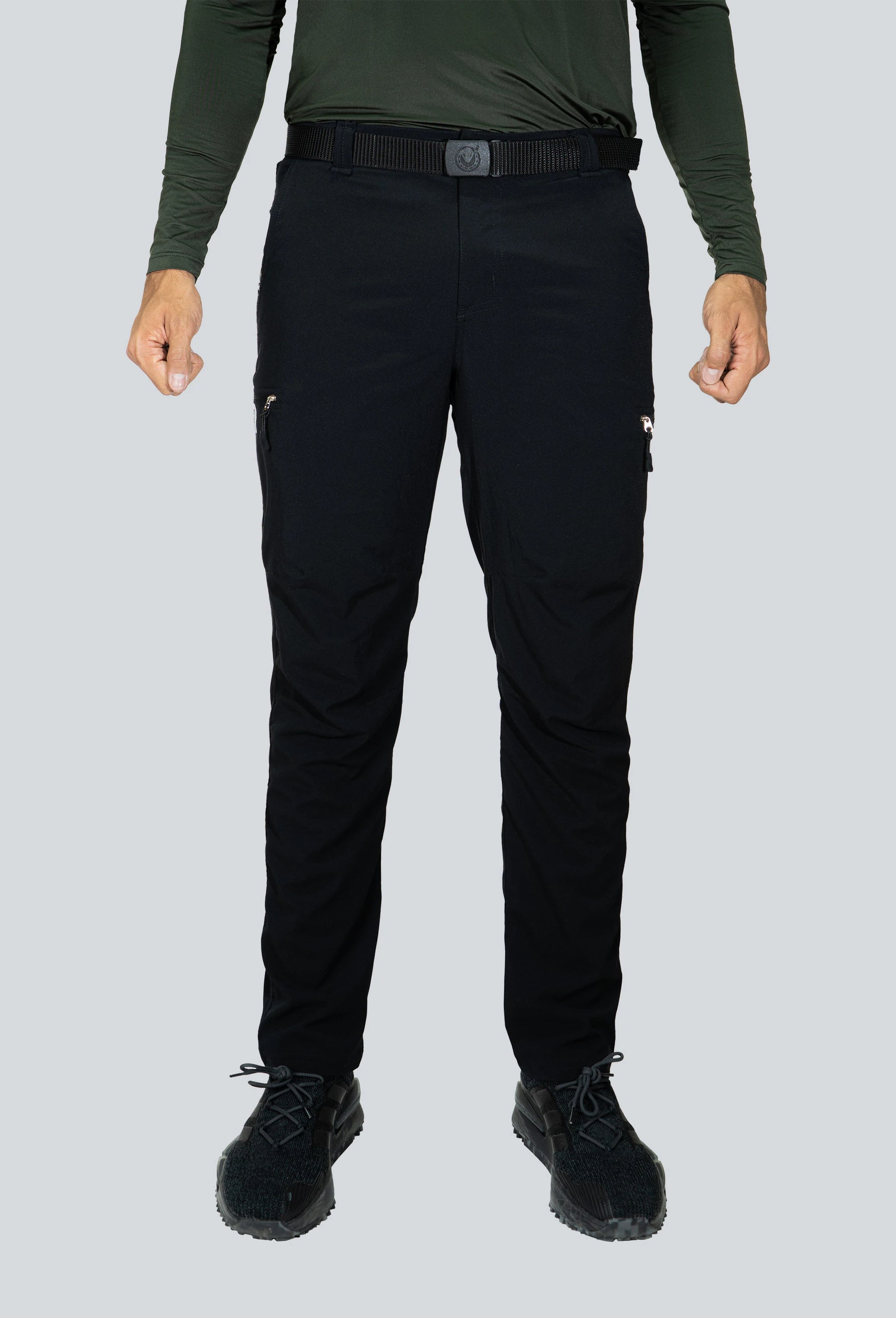 Pantalón licrado outdoor negro fondo entero