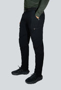 Pantalón licrado outdoor negro fondo entero