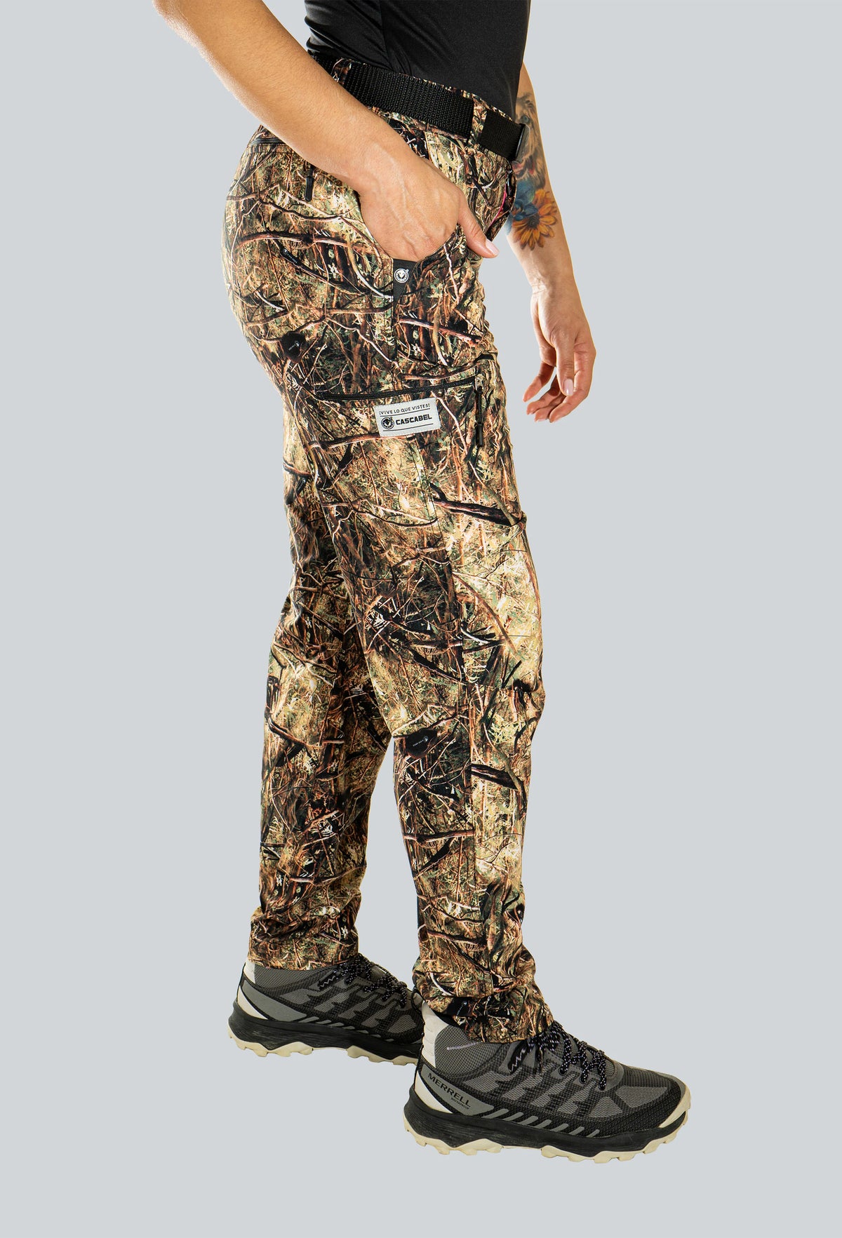 Pantalón licrado dama con cierres cammo summer brown