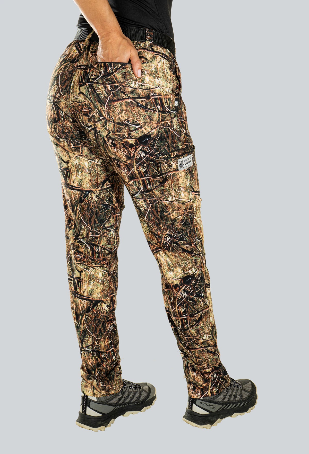 Pantalón licrado dama con cierres cammo summer brown