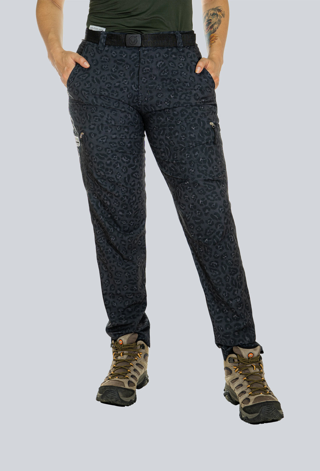 Pantalón licrado dama outdoor jaguar print gris