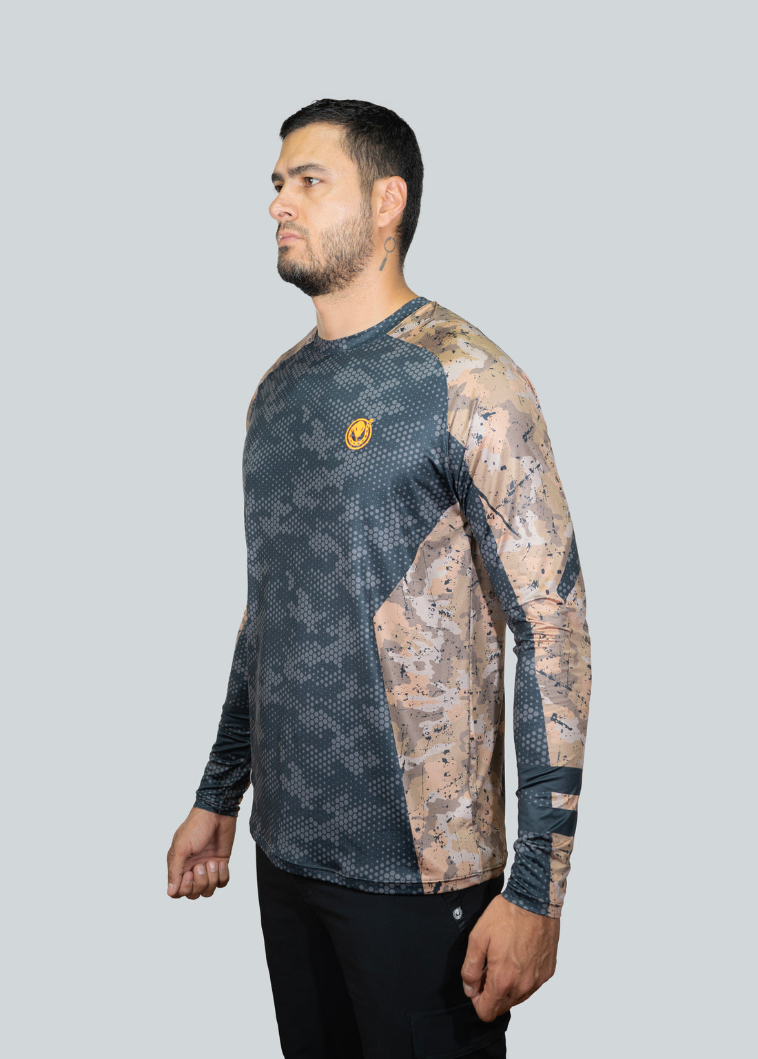 Jersey cuello redondo cammo furtivo beige