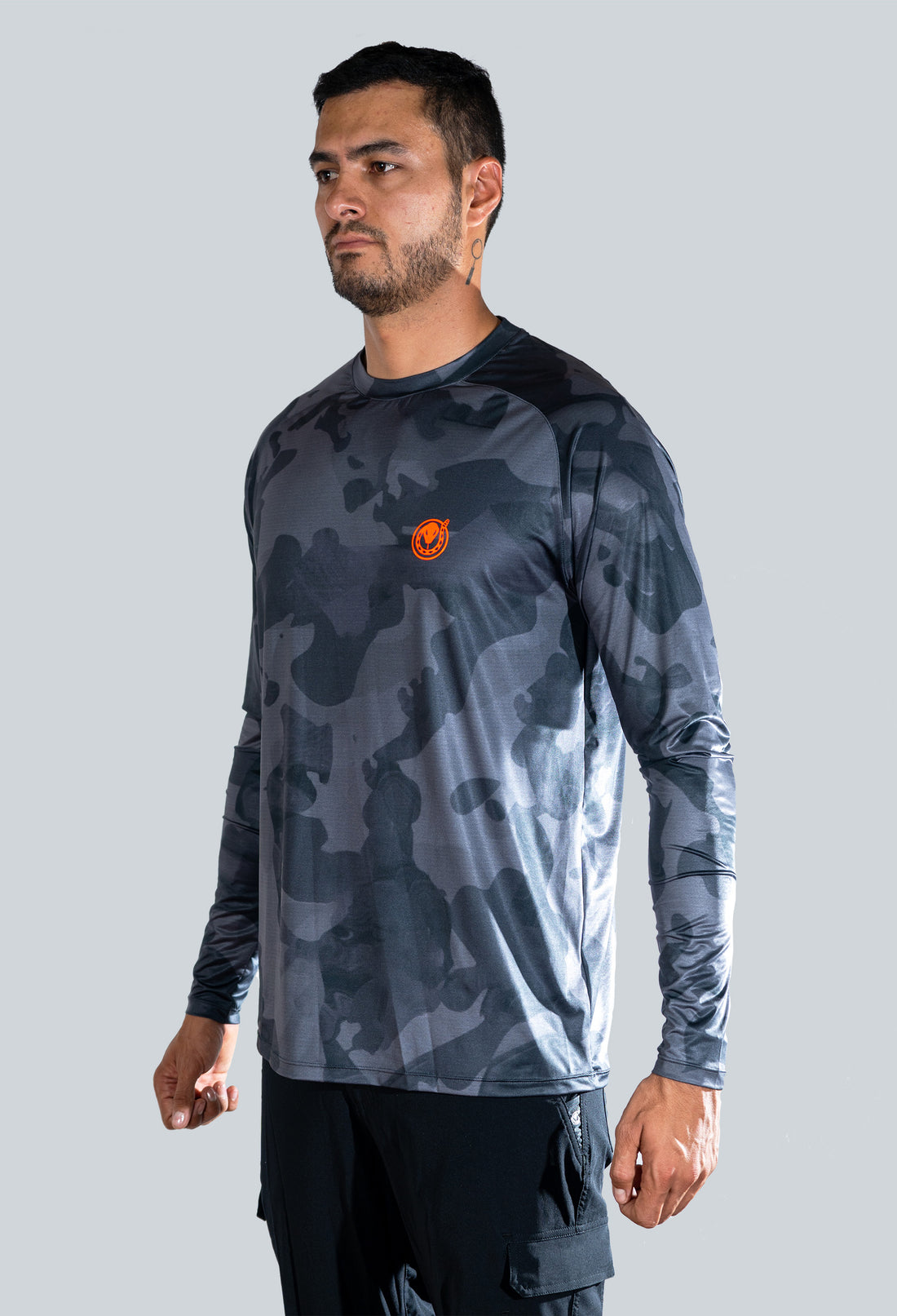 Jersey cuello redondo cammo gris negro